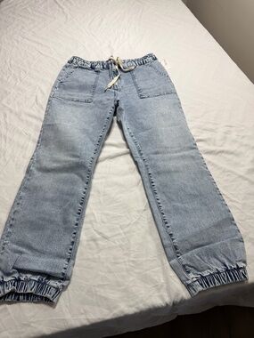 Reitmans Light Blue Denim Jeggings with Elastic Cuffs